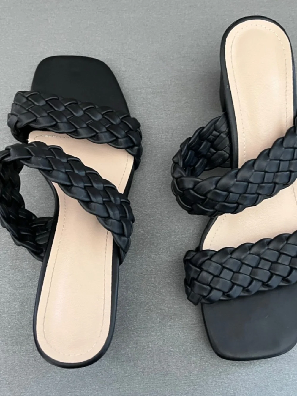 Cushionaire Double Braided Black Block Heel Slide Sandal, Size EUR 39, US 8.5